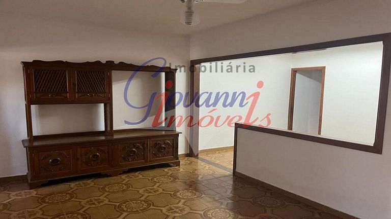 CASA RESIDENCIAL - Vila Ferroviária - Araraquara