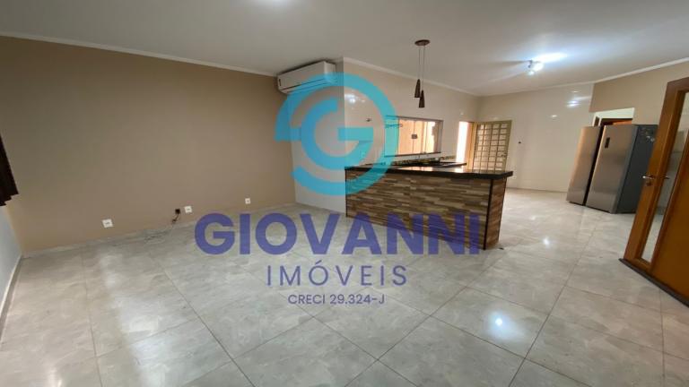 CASA RESIDENCIAL - Parque Laranjeiras - Araraquara