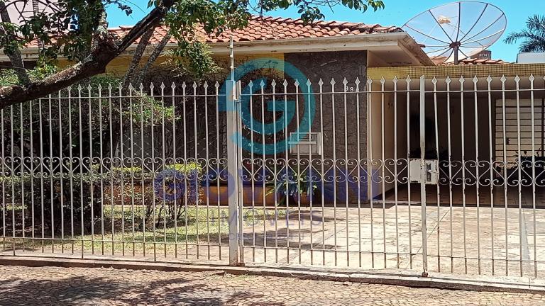 CASA RESIDENCIAL - Centro - Araraquara