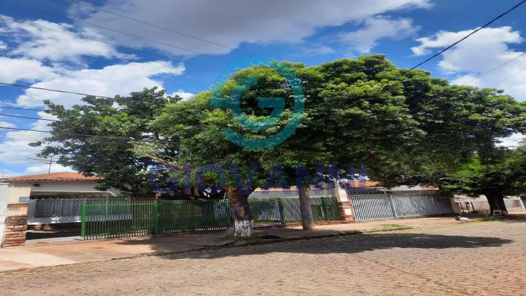 CASA RESIDENCIAL - Centro - Araraquara